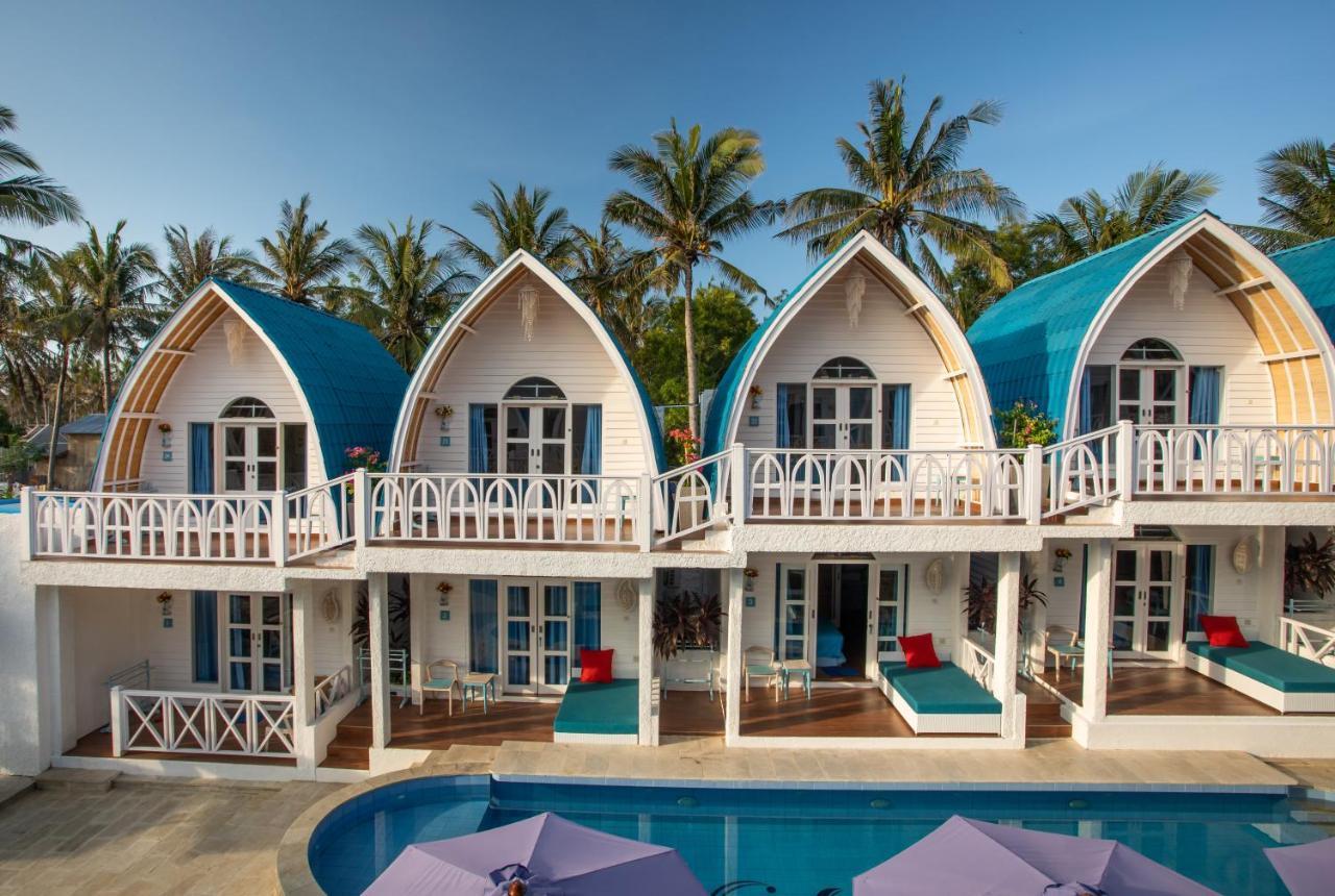 Santorini Beach Resort Гили Траванган Экстерьер фото